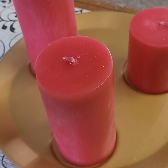 Holiday Time Centerpiece Collection - Picture 2 of 6